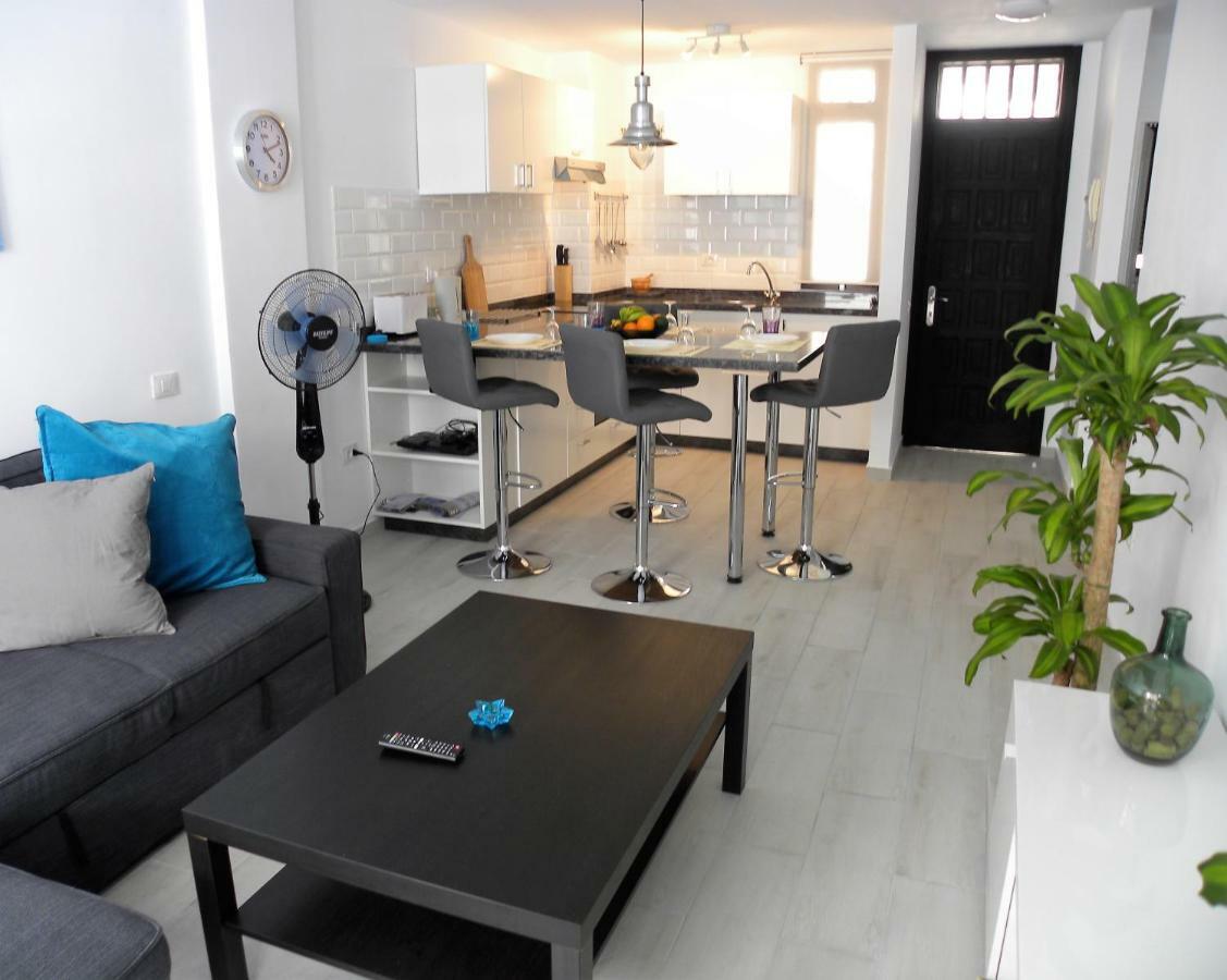 Ben'Sholidayflat Ideal For Families Groups And Couples Terrace Solarium Wi-Fi Netflix Smart Tv El Medano  Bagian luar foto